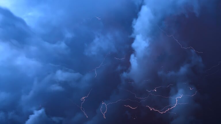 thunderstorm, beautiful nature, lightning-3430471.jpg